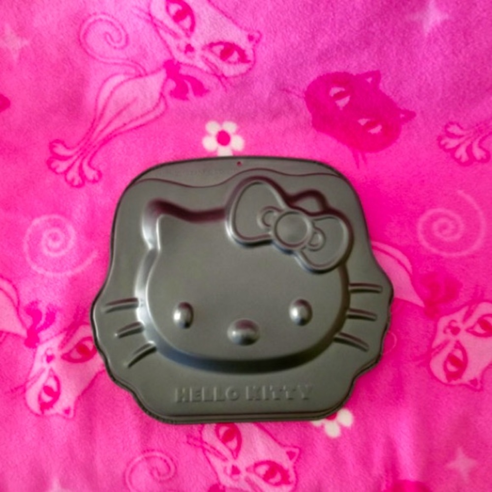 💗 Hello Kitty 1976 2010 Sanrio Aluminum Metal Birthday Cat Face Cake Pan Mold